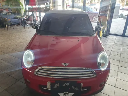 BMW 미니쿠퍼 2세대 R56 쿠퍼 R60 컨트리맨 깜찍이 LED 면발광 데이라이트 장착과 편리한 귀접이 락폴딩 장착으로 차량이 더욱더 편리하며 스타일이 살아납니다.~~~^^ / 서울 도봉구