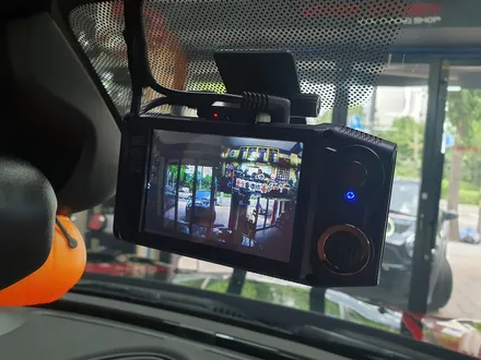 BMW 미니쿠퍼 F54 JCW ALL4 클럽맨 순정 블랙박스를 모두 탈거하고 신형 왕눈이 블랙박스 장착으로 안심하고 녹화를 하실수 있습니다.~~~^^ / 서울 도봉구