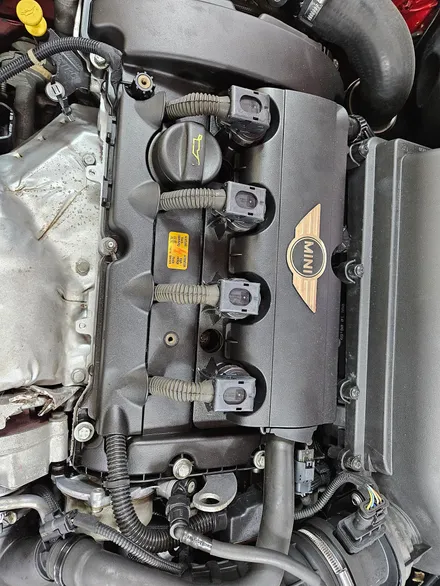 BMW 미니쿠퍼 R55 클럽맨 편리한 오토라이트 모듈장착과 와이드미러 락폴딩으로 더욱더 편리해지며 소모품 이그니션코일 점화 플러그를 교환하여 드렸습니다.~~~^^ / 서울 도봉구