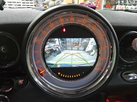 BMW 미니쿠퍼 2세대 R56 쌍둥이 미니쿠퍼에 편리한 아이폰 카플레이 안드로이드 오토를 동시에 진행하여 드렸습니다.~^^~~^^ / 서울 도봉구