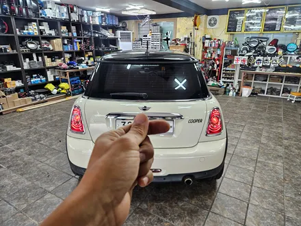 BMW 미니쿠퍼 R56 휴가철 차량 전체점검과 함께 편리한 오토라이트 튜닝 장착으로 편리함을 더해 드렸습니다.~~~^^ / 서울 도봉구