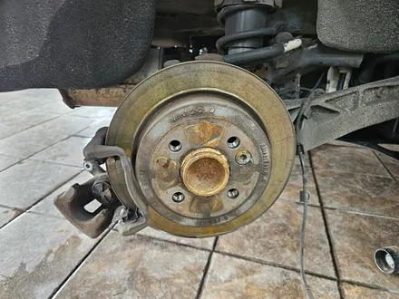 BMW 미니쿠퍼 R56 수명이 다한 브레이크 패드 교환으로 차량에 제동성능및 경고등을 소거하여 차량에 컨디션을 회복시켜 드렸습니다.~~~^^ / 서울 도봉구