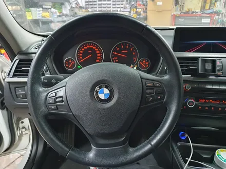 BMW 3시리즈 F30 순정 클락션 수리로 답답한 스트레스를 한방에 해결하여드렸습니다. 급할떄 안눌리면 정말...... 스트레스가...^^ / 서울 도봉구