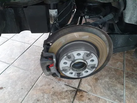 BMW 미니쿠퍼 3.5 세대 F56 수명이 다한 브레이크 패드를 제동력 성능좋은 브렘보 패드로 교환하여 차량에 컨디션을 회복시켜 드렸습니다.~~~^^ / 서울 도봉구