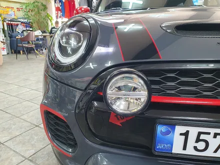 BMW 미니쿠퍼 F56 JCW 순정정품 LED 드라이빙램프 장착으로 간쥐민휘 만들어 드리고 R60 컨트리맨 후방전용 모니터 장착으로 안전하게 후진하실수 있습니다.~~~^^ / 서울 도봉구