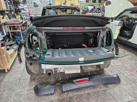 BMW 미니쿠퍼 3세대 F57 컨버터블 뒤 범퍼 사고수리와 함께 성능좋은 파인뷰 블랙박스 RF 하이패스 장착으로 모든 스트레스를 해방시켜 드렸습니다.~~~^^ / 서울 도봉구