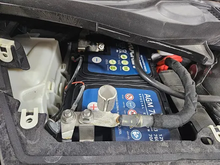 BMW 미니쿠퍼 F54 클럽맨 수명이 다한 배터리를 교환하여 차량에 컨디션을 살려드렸습니다.~~~^^ / 서울 도봉구