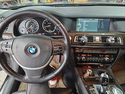 BMW 7시리즈 점등된 경고등을 모두 해결해드리고 데이라이트를 화이트 벌브로 교환하여 스타일을 살려드렸습니다.~~~^^ / 서울 도봉구