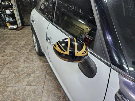 BMW 미니쿠퍼 R60 컨트리맨 파손된 리모컨케이스를 교환해드리고 골드잭 미러커버로 꾸며드렸습니다.~~~~~~^^ / 서울 도봉구