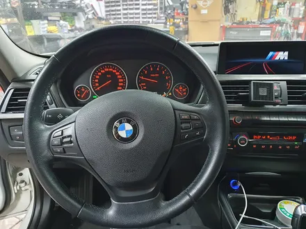 BMW 3시리즈 F30 순정 클락션 수리로 답답한 스트레스를 한방에 해결하여드렸습니다. 급할떄 안눌리면 정말...... 스트레스가...^^ / 서울 도봉구
