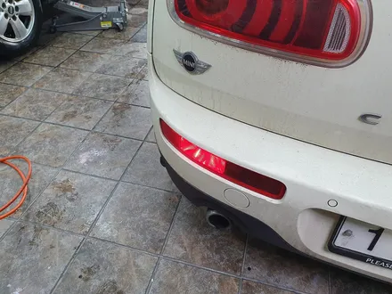 BMW 미니쿠퍼 F54 클럽맨 고질병 브레이크등결함 경고등을 모두 말끔히 수리해드리고 F55 쿠퍼 차량엔 이상있는 브레이크 패드센서를 모두 교환하여 경고등을 해결하여 드렸습니다.~ / 서울 도봉구
