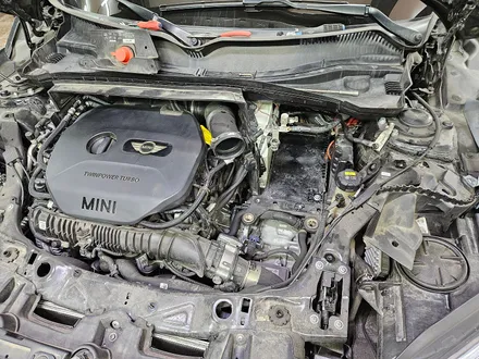 BMW 미니쿠퍼 F60 컨트리맨 수명이 다한 메인 AGM 배터리 교환으로 차량에 전력시스템 컨디션을 살려드렸습니다.~~~^^ / 서울 도봉구