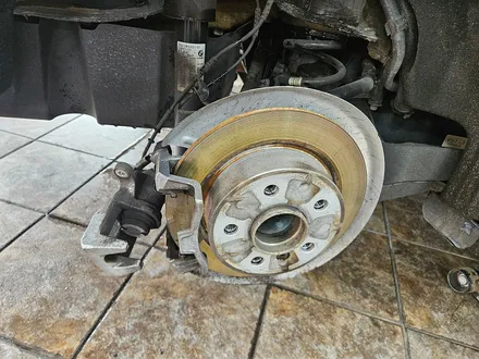 BMW 미니쿠퍼 F56 소모품 브레이크패드를 성능좋은 세라믹 패드 브렘보 브레이크 패드교환으로 제동력과 정숙성을 살려드렸습니다.~~~^^ / 서울 도봉구