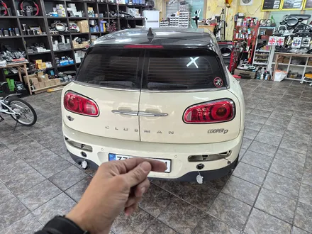 BMW 미니쿠퍼 F54 클럽맨들 차량에 고질병 브레이크등 결함 경고등수리로 스트레스에서 해방시켜드리고 고뱃지 테일램프도 모두 교환하여 드렸습니다.~~~^^ / 서울 도봉구