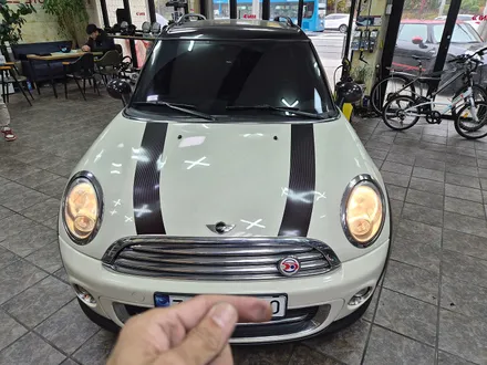 BMW 미니쿠퍼 R55 클럽맨 고질병 브레이크등 경고등 수리와 함께 헤드라이트 커넥터 단선을 모두 살려 드렸습니다.~~~^^ / 서울 도봉구