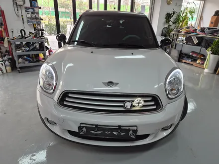 BMW 미니쿠퍼 R60 컨트리맨 산뜻하고 깜찍한 무빙 면발광 데이라이트 장착으로 차량에 스타일을 살려 드렸습니다.~~~^^ / 서울 도봉구