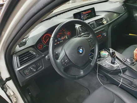 BMW 3시리즈 F30 순정 클락션 수리로 답답한 스트레스를 한방에 해결하여드렸습니다. 급할떄 안눌리면 정말...... 스트레스가...^^ / 서울 도봉구