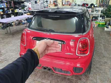 BMW 미니쿠퍼 3세대 F56 JCW 작동불능 순정 열선시트 기능을 모두 살려드렸습니다.^^~~~ 추운날 열선시트가 작동을 안하면.....으... / 서울 도봉구
