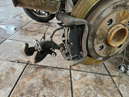 BMW 미니쿠퍼 R56 수명이 다한 브레이크 패드 교환으로 차량에 제동성능및 경고등을 소거하여 차량에 컨디션을 회복시켜 드렸습니다.~~~^^ / 서울 도봉구