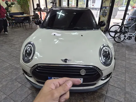 BMW 미니쿠퍼 F54 클럽맨들 차량에 고질병 브레이크등 결함 경고등수리로 스트레스에서 해방시켜드리고 고뱃지 테일램프도 모두 교환하여 드렸습니다.~~~^^ / 서울 도봉구