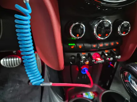 BMW 미니쿠퍼 F56 JCW 고장난 순정열선시트 기능을 수리하여 올 겨울 따뜻하게 보내실수 있도록 하여 드렸습니다.~~~^^ / 서울 도봉구