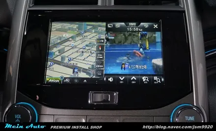 아틀란 3D 네비  매립과 스마트폰 미러링 장착으로 스마트한 드라이빙이 가능해진 쉐보레 말리부 / 경남 창원