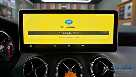 벤츠 GLA클래스(X156) 벤츠 전용 12.3인치 모니터와 안드로이드 셋탑 M2C-200A 카블릿 / 경남 창원