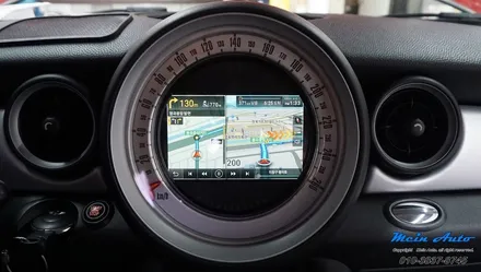 2012년 미니 쿠퍼(R56) 안드로이드 네비게이션 M2C-200A 카블릿, PAS 적용 후방카메라 / 경남 창원