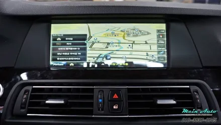 BMW 520d(F10) 아틀란 3D 터치 네비게이션 매립 & 순정 HUD 연동 / 경남 창원 마산 수입차 BMW 터치 네비 매립 전문 / 경남 창원