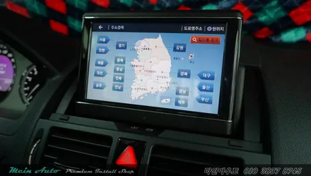 지니 넥스트 V4를 탑재한 아이머큐리 CSS3 Light G 벤츠 C클래스 장착 / 경남 창원 마산 수입차 터치 네비 매립 / 경남 창원