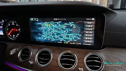 벤츠 E클래스(W213) 아틀란 3D 터치 네비게이션 매립  / 경남 창원 마산 수입차 벤츠 터치 네비게이션 장착 전문 / 경남 창원