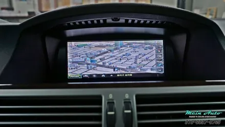 BMW 7시리즈(E66) 아틀란 3D 터치 네비게이션 매립과 주차 가이드라인 PAS 적용 후방카메라 장착 / 경남 창원