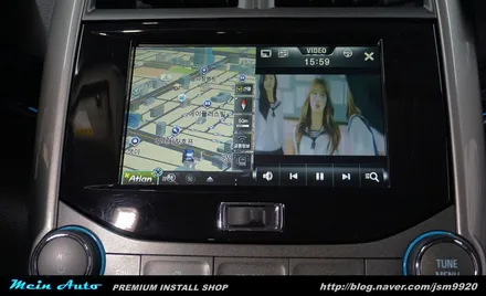 아틀란 3D 네비  매립과 스마트폰 미러링 장착으로 스마트한 드라이빙이 가능해진 쉐보레 말리부 / 경남 창원