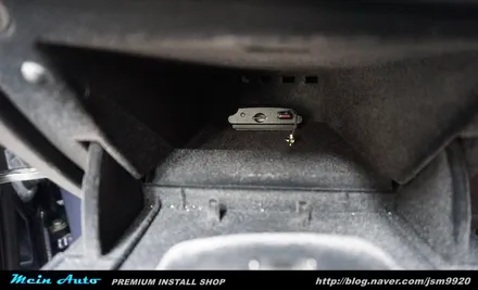 BMW 520d(F10) 아틀란 3D 네비게이션 CSS3 매립과        PAS 연동 후방카메라 장착 / 경남 창원