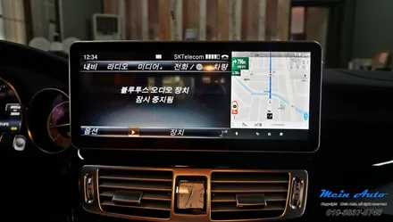 벤츠 CLS클래스(W218) 국산 12.3인치 모니터와 M2C-200 카블릿 시공 / 경남 창원