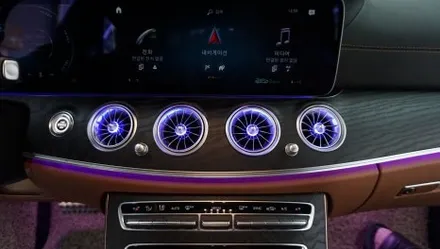 벤츠 E클래스(W213) 송풍구 앰비언트, 부메스터 전동 트위터, 미드레인지 앰비언트, 시트백 앰비언트, 와이드 콕핏 앰비언트 설치 / 경남 창원