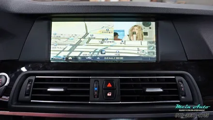 BMW 520d(F10) 아틀란 3D 터치 네비게이션 매립 & 순정 HUD 연동 / 경남 창원 마산 수입차 BMW 터치 네비 매립 전문 / 경남 창원
