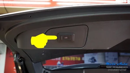 푸조 3008 SUV 안전하고 편리한 트렁크 개폐를 위한 스마트 테일게이트 전동트렁크와 모션 풋센서 장착 / 경남 창원