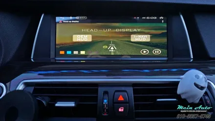 BMW 5GT(F07) 아이나비 X1 큐브 터치 네비게이션 장착과 순정 헤드 업 디스플레이(HUD) 연동 작업 / 경남 창원