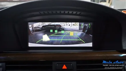 BMW 320i(E90) 아틀란 터치 네비, 순정형 후방카메라, 아이나비 Z5000 Plus / 경남 창원
