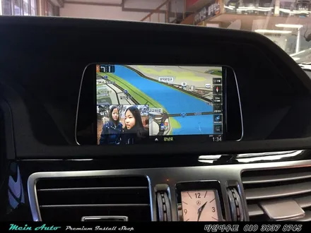 벤츠 E클래스(W212) 네비게이션은 아틀란 3D 터치 매립으로 해결하세요 / 경남 창원