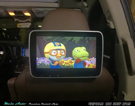 도요타 시에나의 뒷좌석을 위한 더없이 좋은 옵션 후석(리어) 모니터 큐슬림 장착기 / 경남 창원