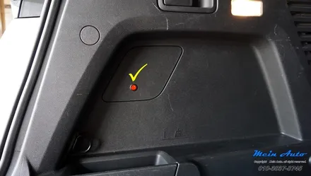 푸조 3008 SUV 안전하고 편리한 트렁크 개폐를 위한 스마트 테일게이트 전동트렁크와 모션 풋센서 장착 / 경남 창원