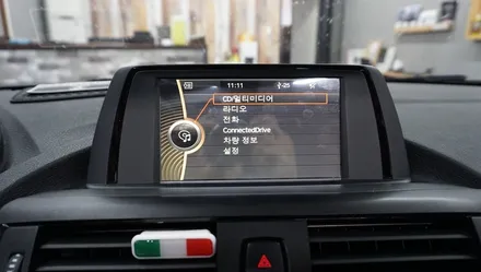 BMW 118d(F20) 아틀란 V5, HD DMB, 스마트폰 미러링까지 다되는 제이와이 커스텀 JY-Z1 프리미엄 네비게이션 장착 / 경남 창원