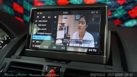 지니 넥스트 V4를 탑재한 아이머큐리 CSS3 Light G 벤츠 C클래스 장착 / 경남 창원 마산 수입차 터치 네비 매립 / 경남 창원