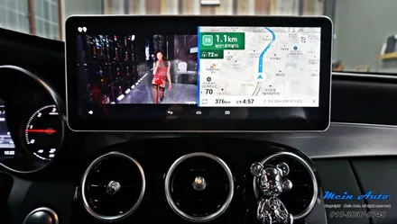 벤츠 C클래스(W205) C220d 국산 12.3인치 모니터와 M2C-200A 플러스 시공 / 경남 창원