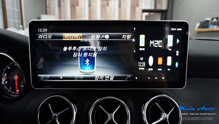 벤츠 GLA클래스(X156) 12.3인치 모니터와 M2C-200A 카블릿 / 경남 창원
