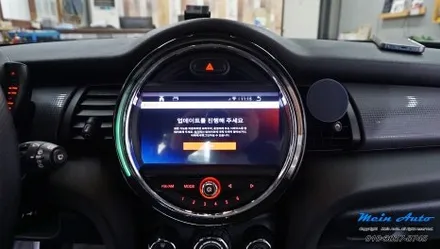 미니 쿠퍼(F56) 안드로이드 올인원 네비게이션 카인원 설치