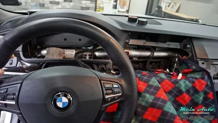 BMW 520d(F10) 아틀란 3D 터치 네비게이션 매립 & 순정 HUD 연동 / 경남 창원 마산 수입차 BMW 터치 네비 매립 전문 / 경남 창원