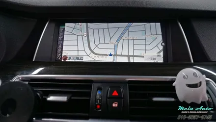 BMW 5GT(F07) 아이나비 X1 큐브 터치 네비게이션 장착과 순정 헤드 업 디스플레이(HUD) 연동 작업 / 경남 창원